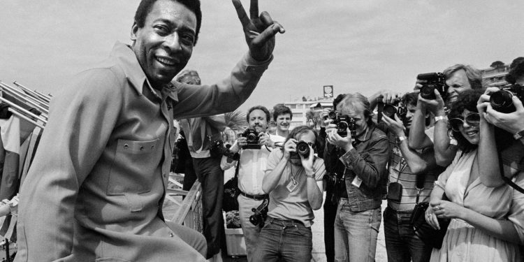Rest in Peace, Pele! Sang Legenda Sepakbola Brasil Berpulang