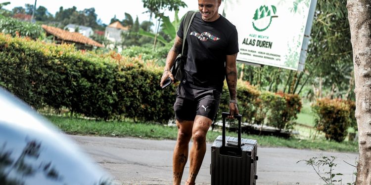 Coret Mychell Chagas, PSS Sleman Berburu Predator Baru