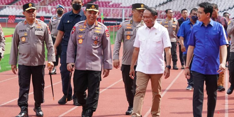 Pastikan Piala AFF 2022 Berjalan Lancar, Menpora dan Kapolri Tinjau Stadion GBK