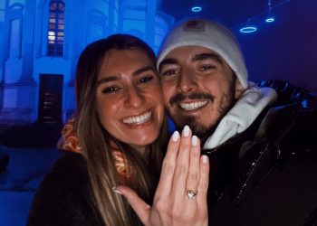 Momen Spesial Francesco Bagnaia Melamar Kekasih