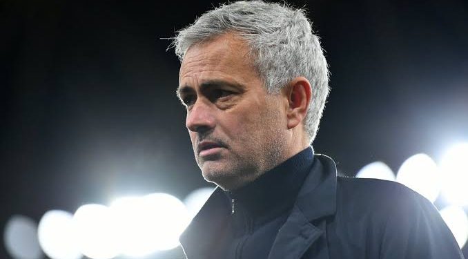 AS Roma Cemas Mourinho Tertarik Latih Portugal
