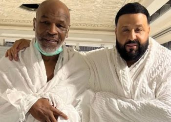 Mike Tyson Umroh Bareng DJ Khaled