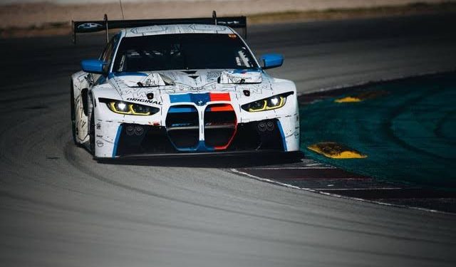 Sean Gelael dan Valentino Rossi Satu Tim di 24H Dubai UEA