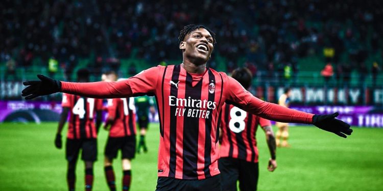 AC Milan Khawatir, Rafael Leao Bertahan atau Pergi?