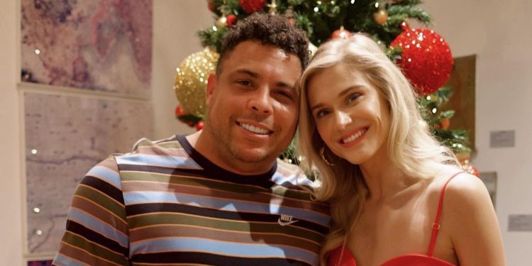 Mengenal Sosok Celina Locks, Model Cantik yang Baru Dilamar Ronaldo