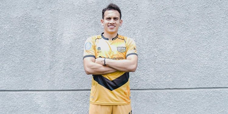 Egy Maulana Vikri Resmi Kenakan Seragam Dewa United FC