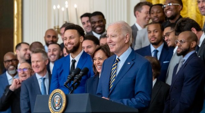 Juara NBA, Warriors Disambut Joe Biden di Gedung Putih