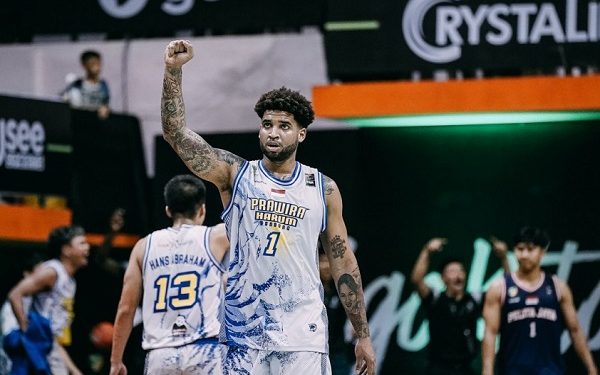 Brandone Francis Bahagia Membela Prawira Bandung di IBL 2023