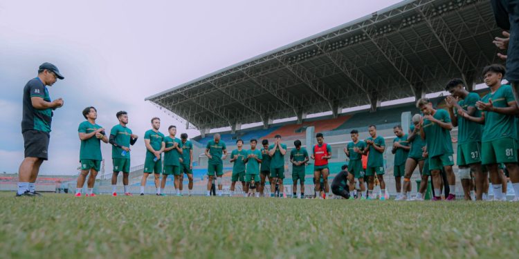 Aji Santoso: Persebaya Fokus Matangkan Aspek Taktik