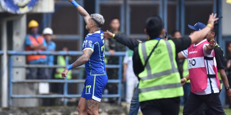 Persib Tutup Putaran Pertama Lewat Kemenangan