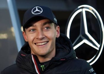 George Russell Tak Takut Bersaing dengan Hamilton