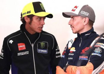 Bongkar Rahasia, Lorenzo Sengaja Bangun Persaingan dengan Rossi