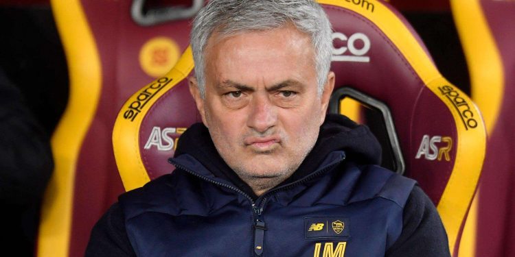 Komentar Mourinho Usai AS Roma Ditahan Lecce