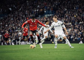 Dua Gol Telat Bikin The Red Devils Berjaya di Markas Leeds