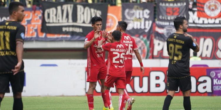 Raih Kemenangan Dramatis, Persija Ambil Alih Klasemen Liga 1