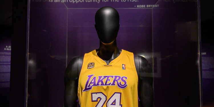 Jersey Mendiang Kobe Bryant Terjual Rp87,8 Miliar