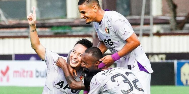 Persik Permalukan Persib di Stadion Pakansari