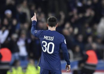 Emmanuel Petit Sarankan Lionel Messi Tinggalkan PSG