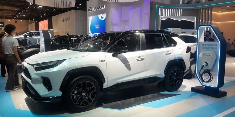 Toyota RAV4 PHEV Segera Hadir di Indonesia