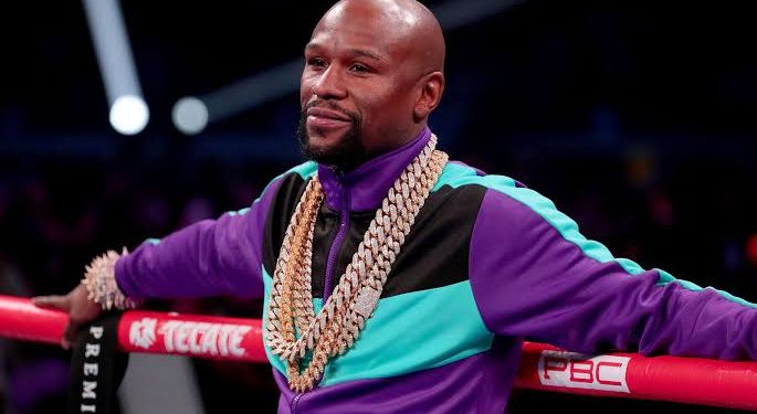 Floyd Mayweather Jr Bersiap Lawan Cucu Bos Mafia!