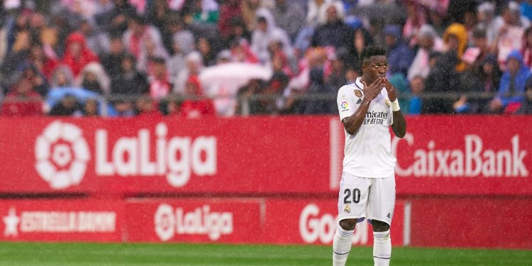 Buntut Rasisme Terhadap Vinicius Junior, RFEF Pecat 6 Wasit VAR