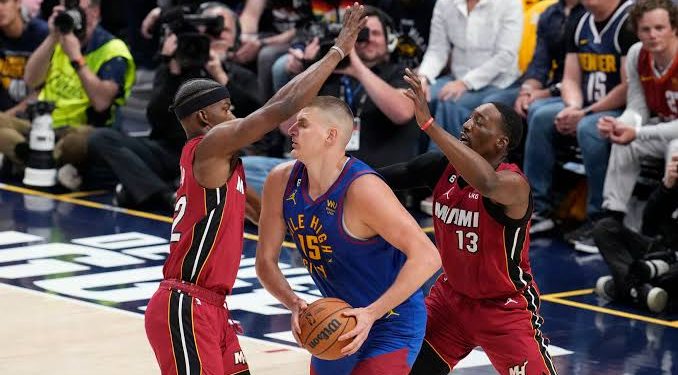 Nikola Jokic Menggila, Denver Nuggets Kalahkan Miami Heat