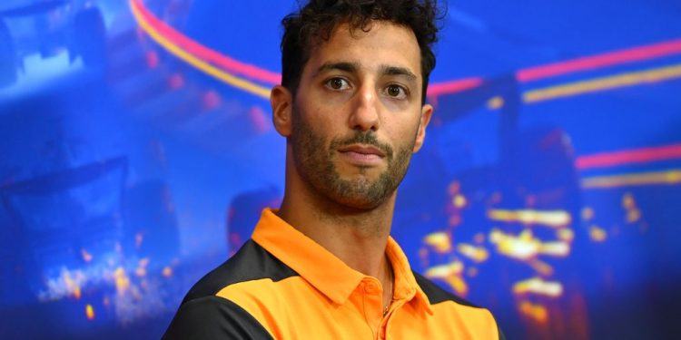 Daniel Ricciardo Ambil Alih Posisi Nyck De Vries Hingga Akhir Musim