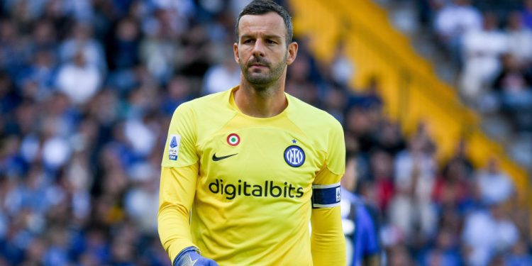 Setelah 11 Tahun, Inter Milan Persilahkan Samir Handanovic Pergi