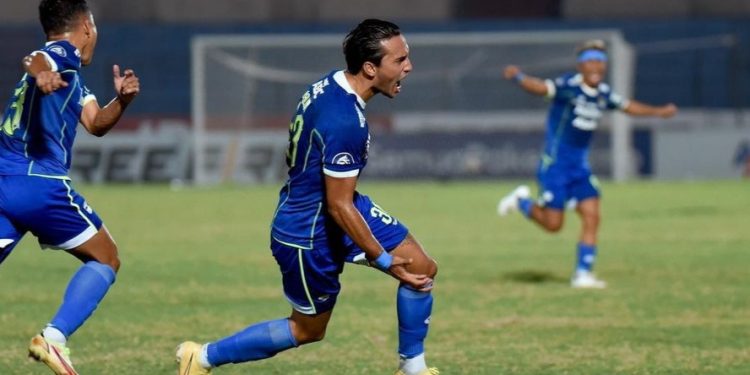 Seru! Gol Injury Time Ezra Walian Selamatkan Persib Bandung