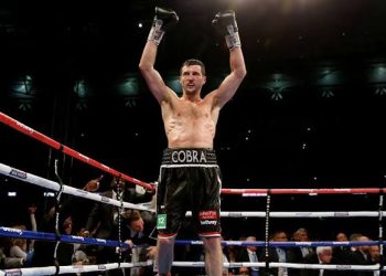 Terlalu Sesumbar, Carl Froch Kecam Conor McGregor