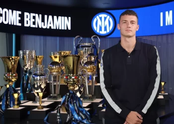 Benjamin Pavard Selangkah Lagi Berseragam Inter Milan