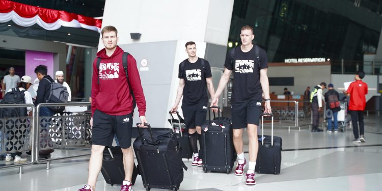 Kristaps Porzingis dan Tim Latvia Tiba di Jakarta Jelang FIBA World Cup 2023