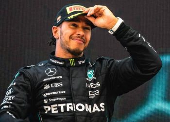 Lewis Hamilton Optimistis Mercedes Mampu Tingkatkan Performa