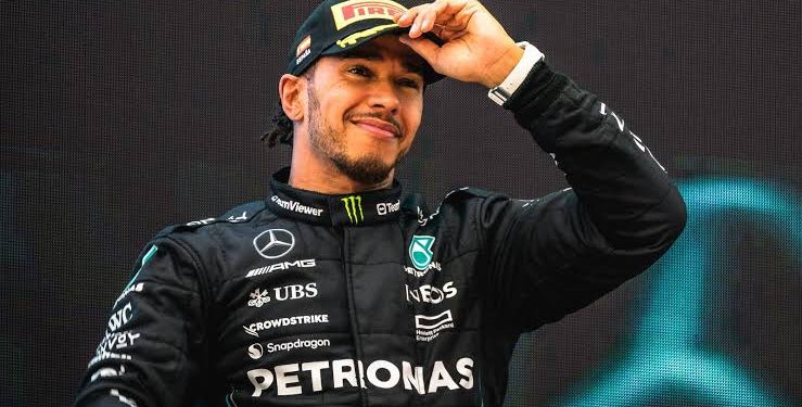 Lewis Hamilton Optimistis Mercedes Mampu Tingkatkan Performa