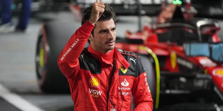 Carlos Sainz Juara GP Singapura, Ferrari Patahkan Dominasi Red Bull