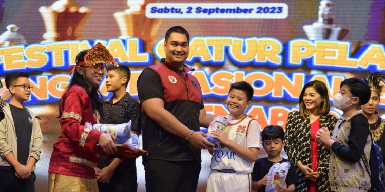Menpora Dito: Festival Catur Pelajar Dapat Membentuk Karakter dan Tingkatkan Pola Pikir
