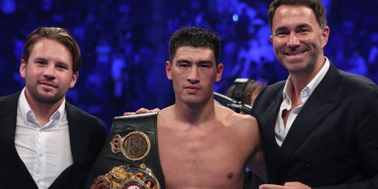 Sulit Cari Lawan Tanding, Juara Dunia Tinju Dmitry Bivol Hampir Putus Asa