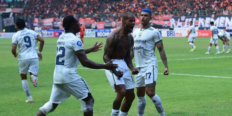 Gol David da Silva Buyarkan Kemenangan Persija di Stadion Patriot Chandra Bhaga