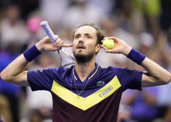 Duel Ideal Gagal Tercipta, Medvedev Tantang Djokovic di Final US Open