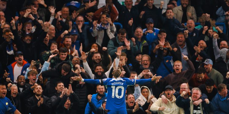 Chris Sutton Sindir Selebrasi Gol Mykhaylo Mudryk ke Gawang Arsenal