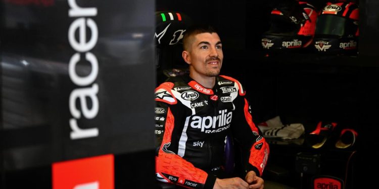 Maverick Vinales Hadirkan Tawa, Boleh Pinjam Seratus?