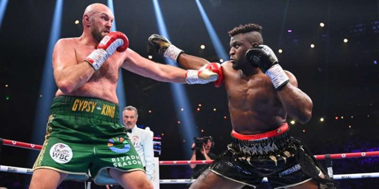 Francis Ngannou Buktikan Kualitas, Tyson Fury Tetap yang Terbaik