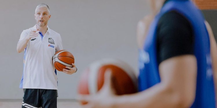 Manuel Pena Garces Ditunjuk Jadi Pelatih Baru Satria Muda