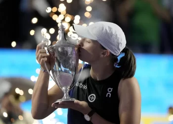 Rebut Gelar WTA Finals, Iga Swiatek Segel Peringkat Satu Dunia