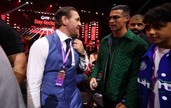 Cristiano Ronaldo dan McGregor Nonton Tinju Bareng di Kingdom Arena