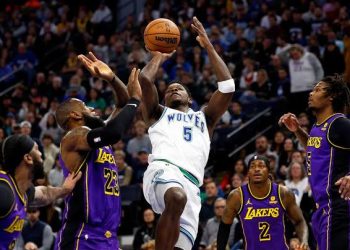 Permalukan Lakers, Wolves Rusak Momen Ulang Tahun LeBron James