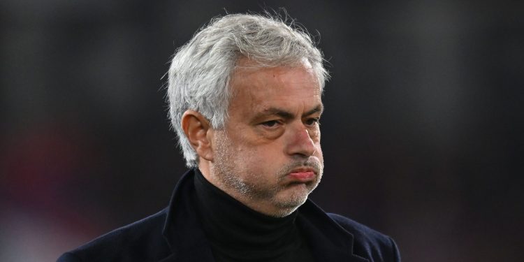 Masa Depan Jose Mourinho di AS Roma Dipertanyakan. (Ofisial AS Roma)