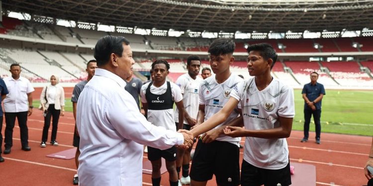 Erick Thohir Puji Prabowo Subianto: Komitmen Majukan Sepakbola Indonesia