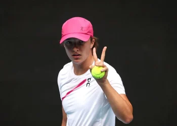 Clara Burel dan Iga Swiatek Melaju ke Babak Ketiga Australia Open