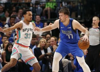 Dallas Mavericks Jungkalkan Spurs, Doncic-Irving Ukir 61 Angka